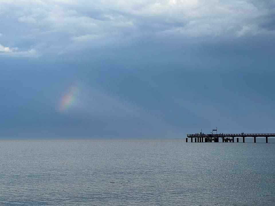 Binz - die Ostsee mit Blick zur Seebrücke